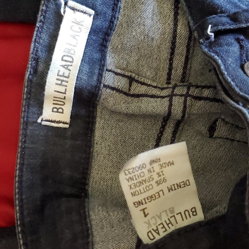 Distressed Jeggings - Picture 3 of 4